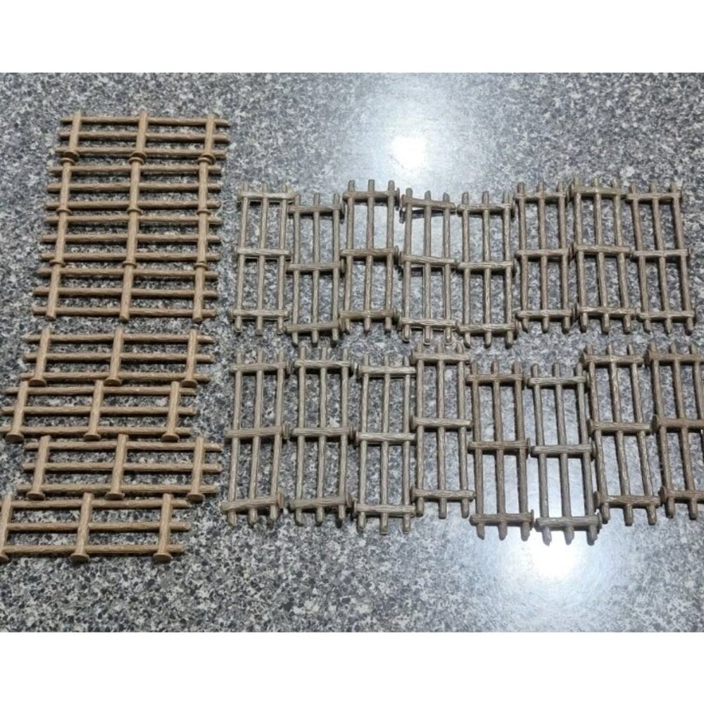(24) Pieces I•Vintage Various FENCE SECTIONS Split Rail, Lite Brown, Dark Brown